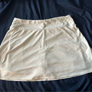 White Old Navy Athletic Skort